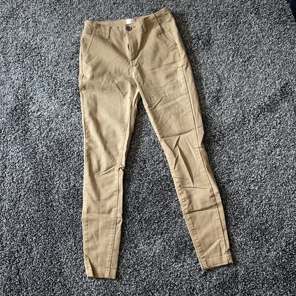 Classic Women’s Khaki Pants